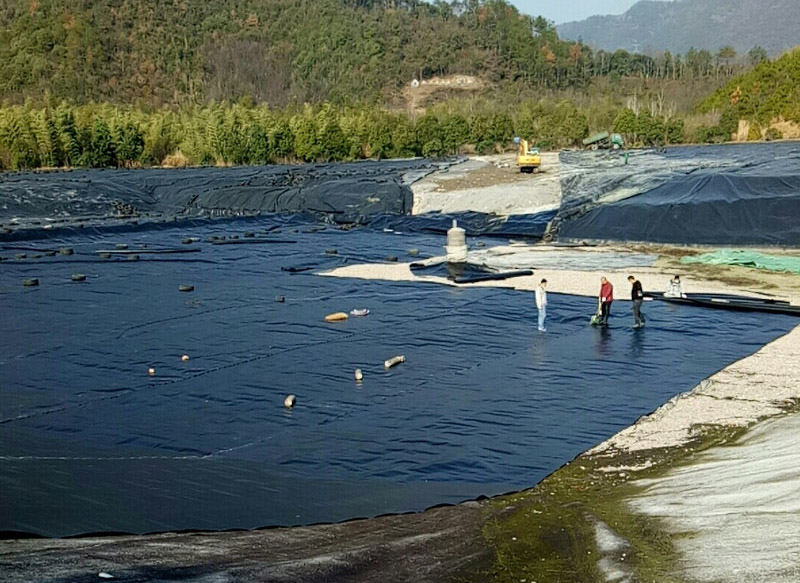 湖北蓄水池防渗HDPE土工膜.jpg